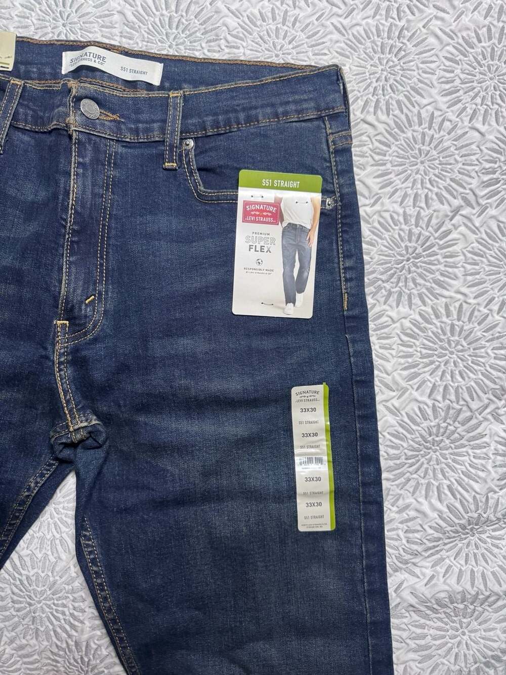 Signature by Levi Strauss & Co. Men's S51 Straight Fit Flex Jeans Size 33x30